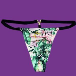 Victorias Secret Very Sexy V- Hardware Smooth Satiny V string panty multicolor S